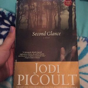 Jodi picoult second glance